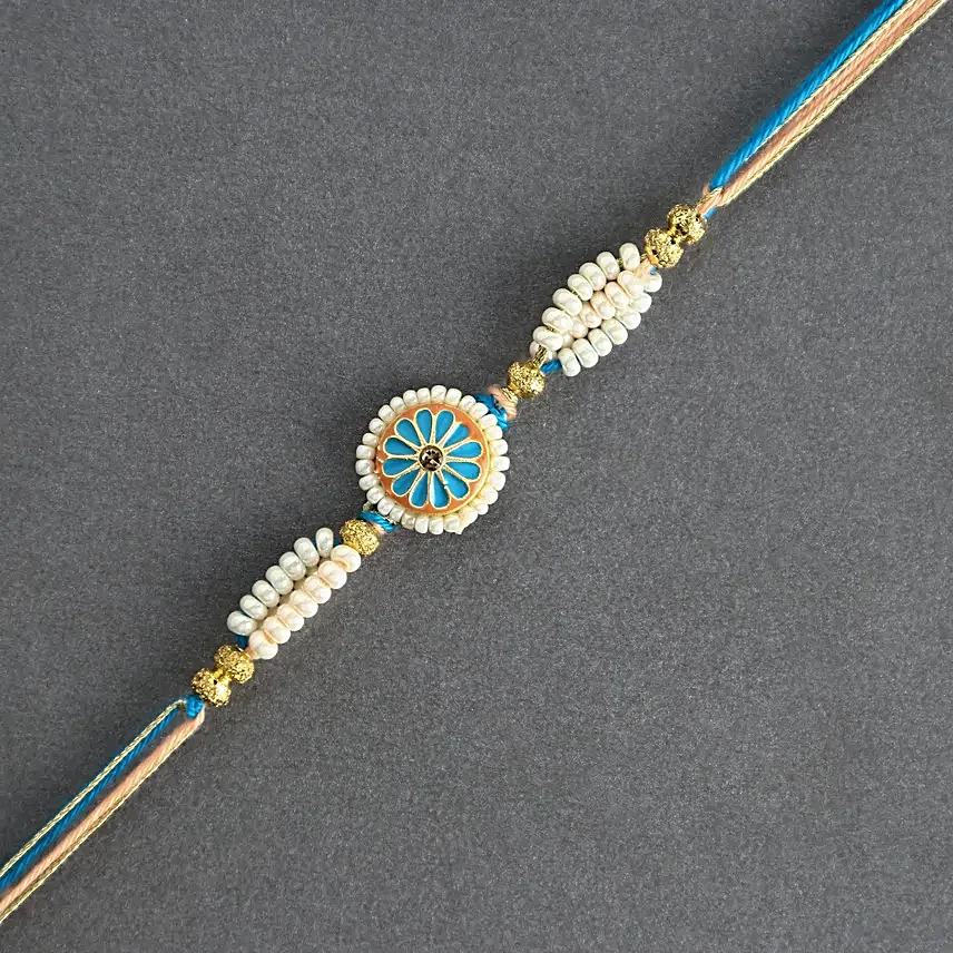 Elegant Essence Rakhi Gift Sset