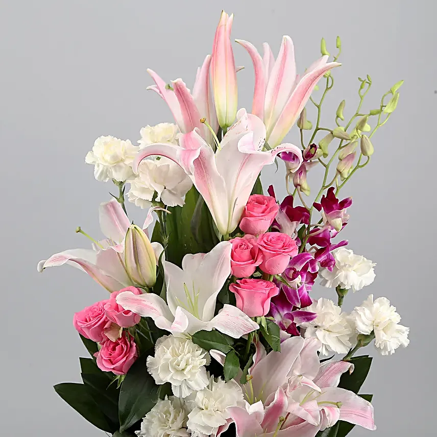 Elegant Mixed Flowers and Chocolate Cake