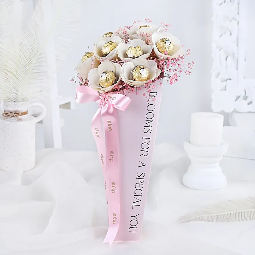 Elegant Rocher Bouquet N Dainty Necklace