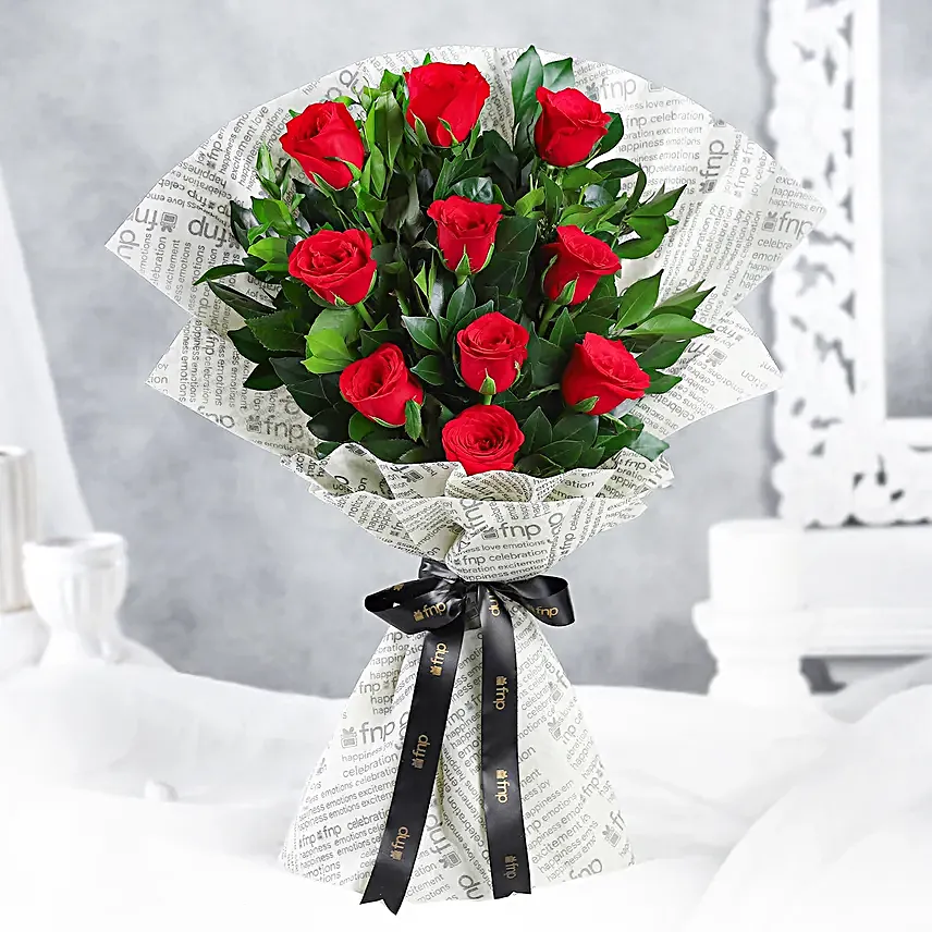 Elegant Vibe Red Roses Bouquet Pineapple Cake