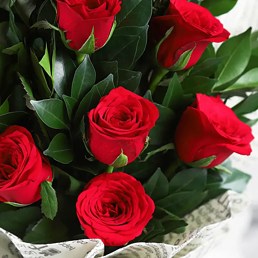 Elegant Vibe Red Roses Bouquet Pineapple Cake