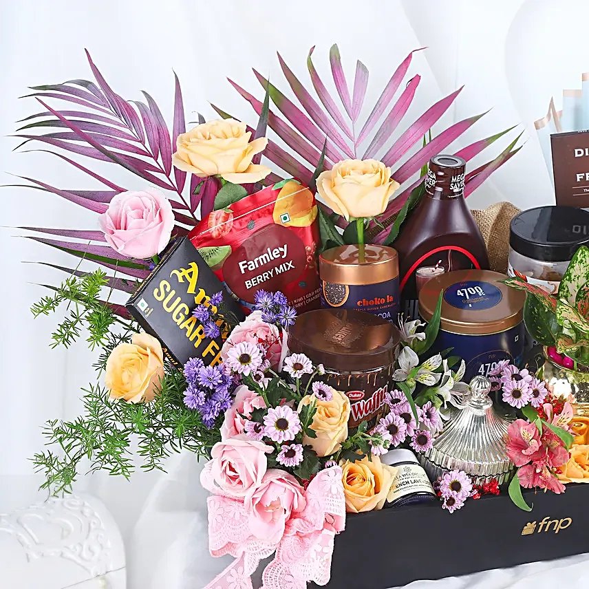 Enchanting Love Special Gift Tray