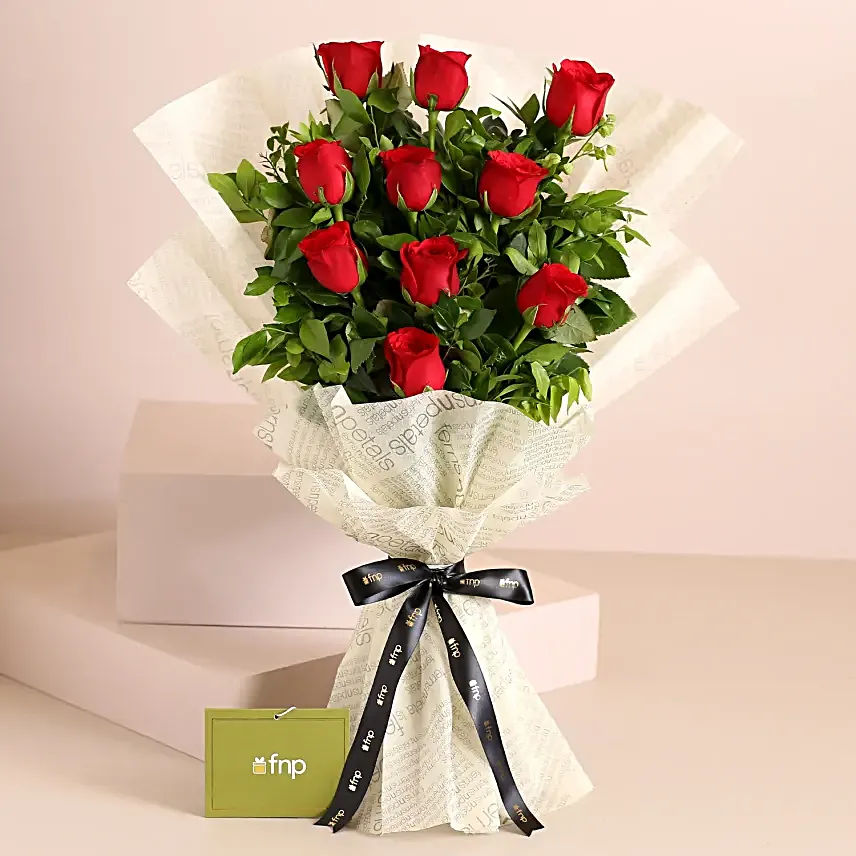 Enchanting Wishes Christmas Rose Bouquet