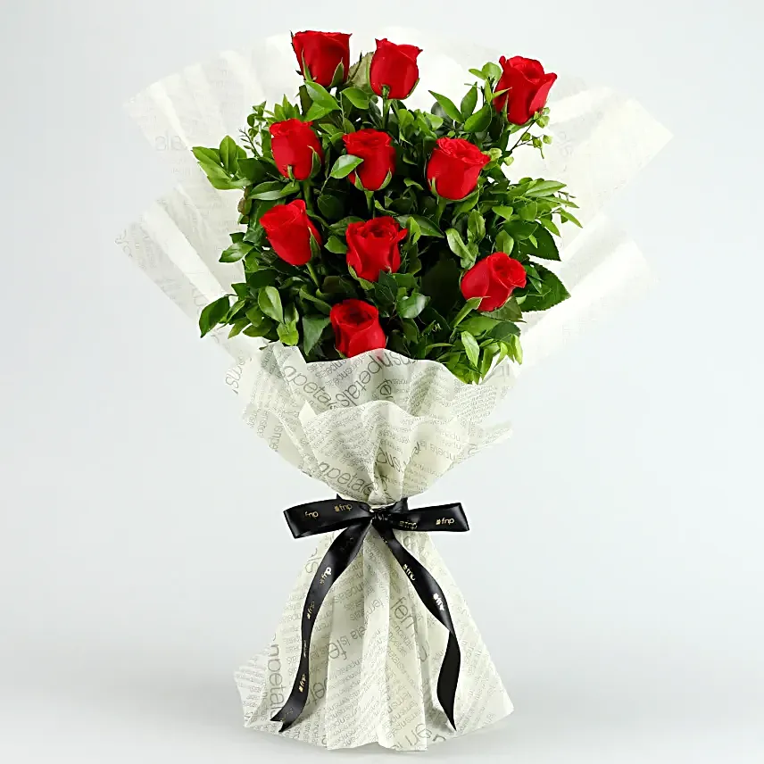 Enchanting Wishes Christmas Rose Bouquet