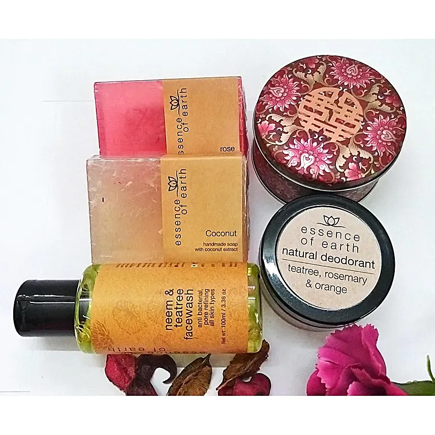 Essence Of Earth Nourishing Skincare Hamper