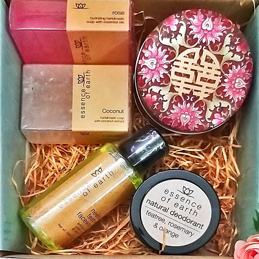 Essence Of Earth Nourishing Skincare Hamper
