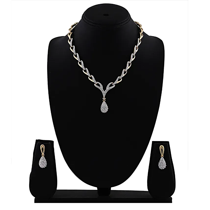 Estele American Diamond Pendant Necklace Set