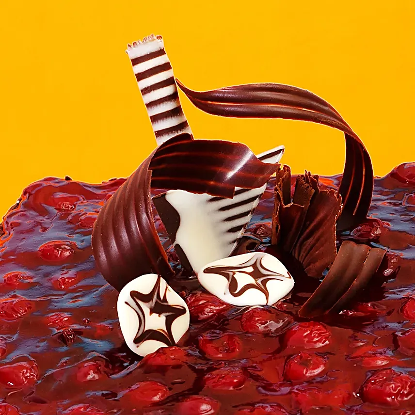 Sqaure Design Blueberry Cake