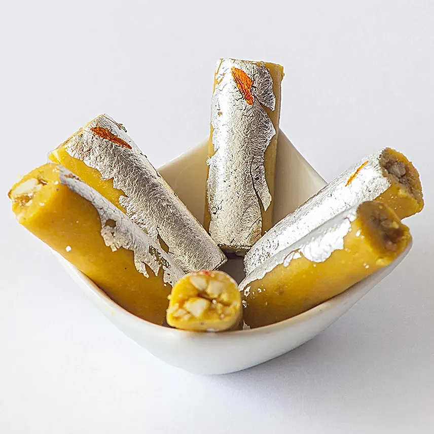 kaju kesar rolls online