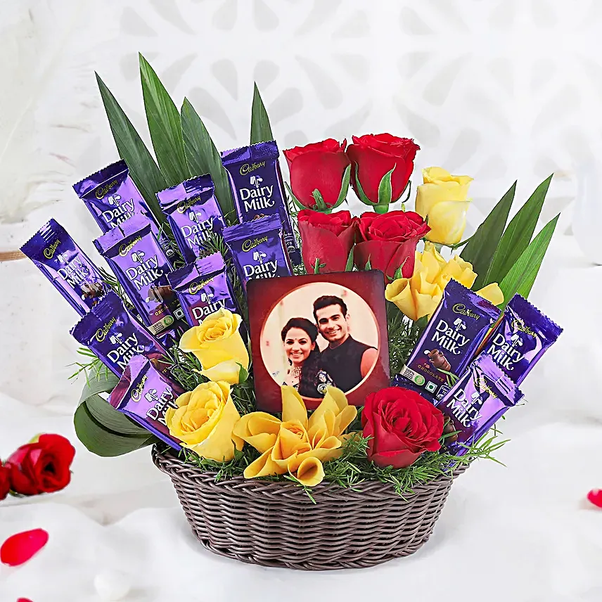 Online  Bouquet With Chocolates And Ganesha Table Top