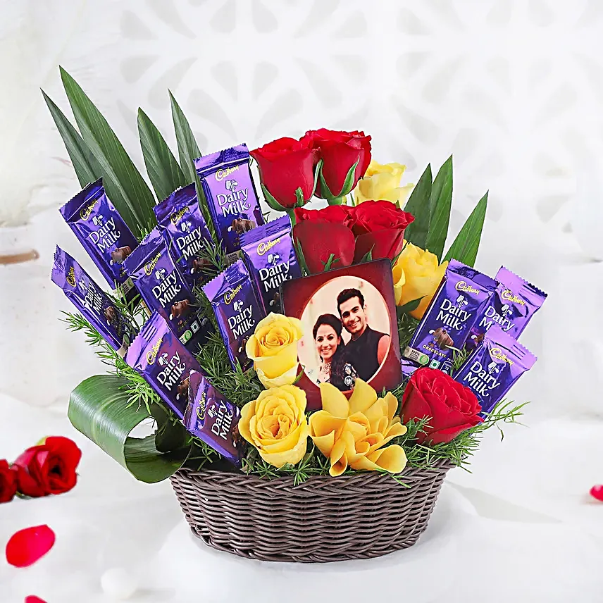 Online  Bouquet With Chocolates And Ganesha Table Top