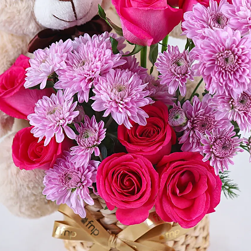 Floral Hugs Valentine Hamper