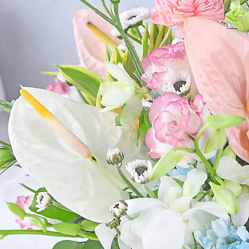 Flower Elegance in White and Pink
