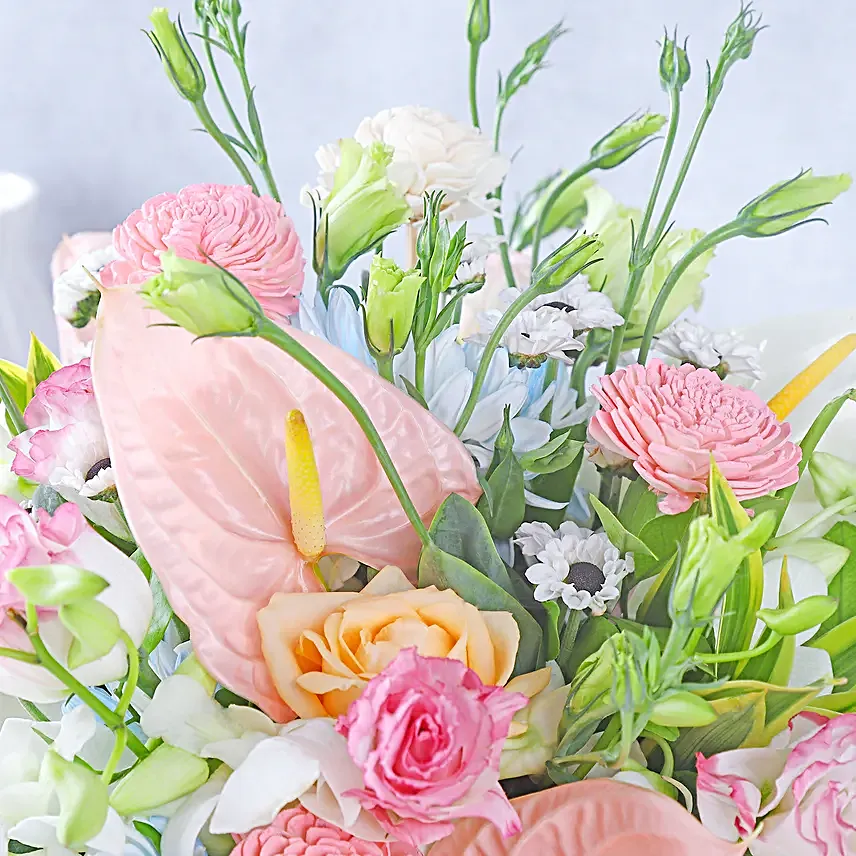 Flower Elegance in White and Pink