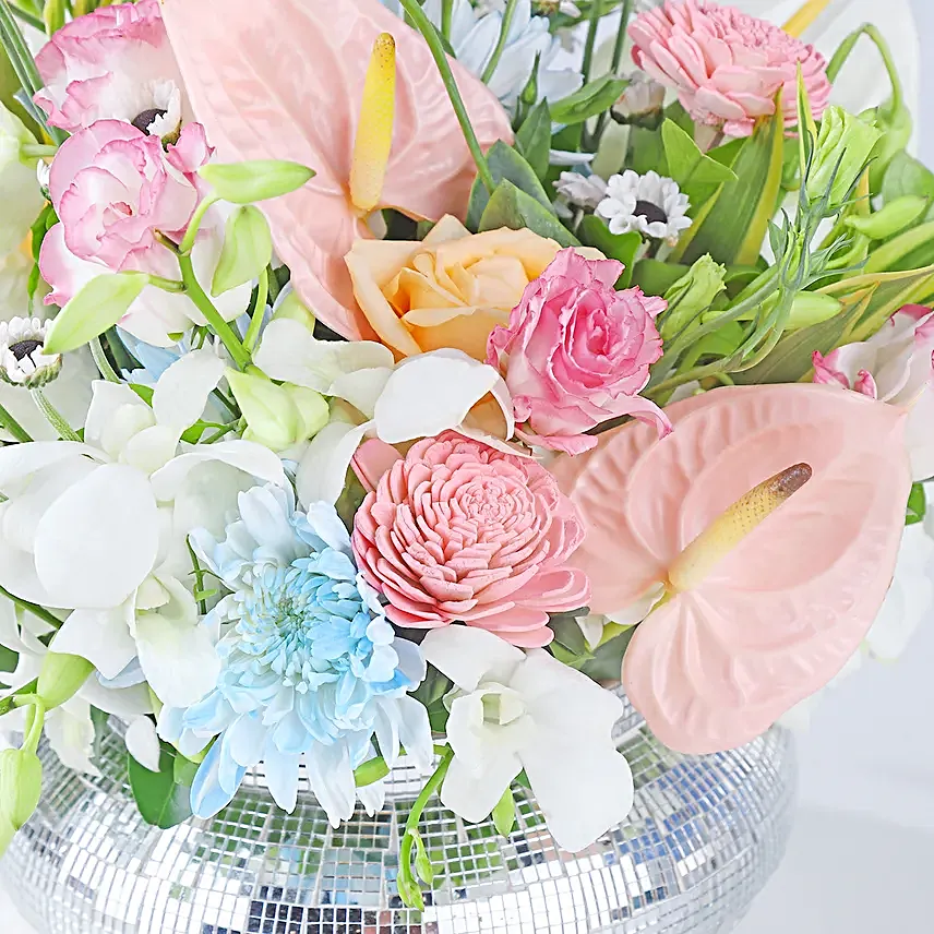 Flower Elegance in White and Pink