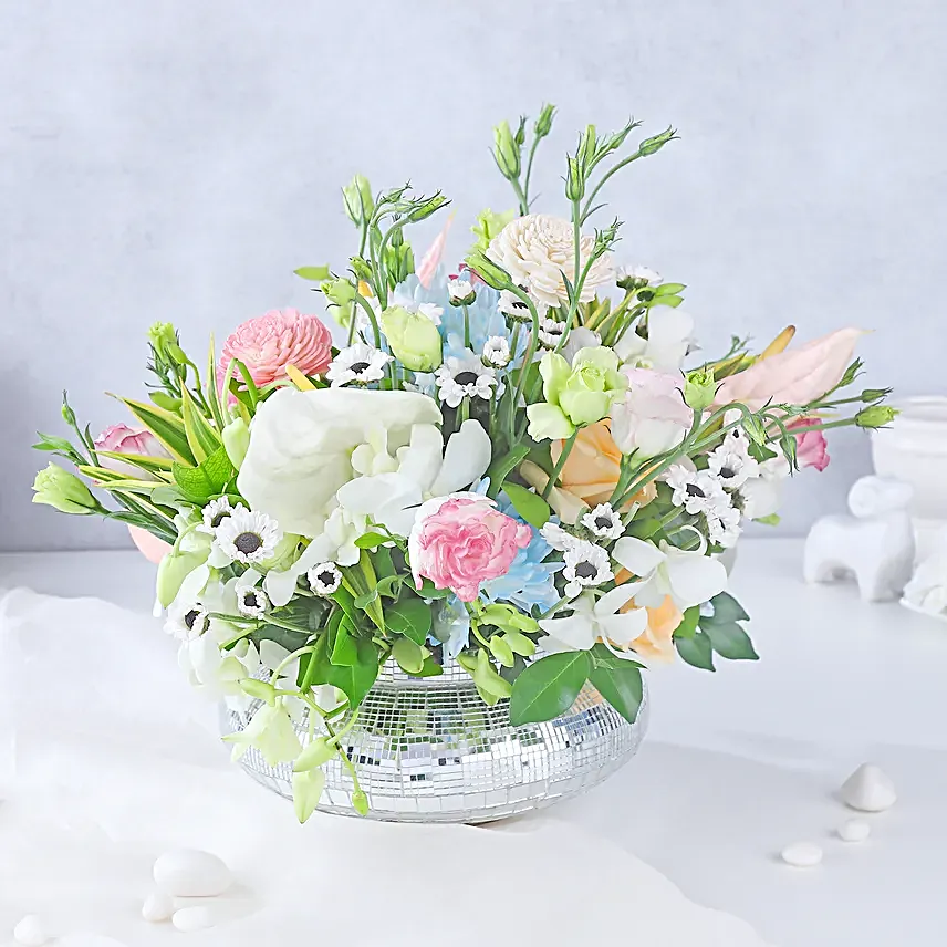 Flower Elegance in White and Pink