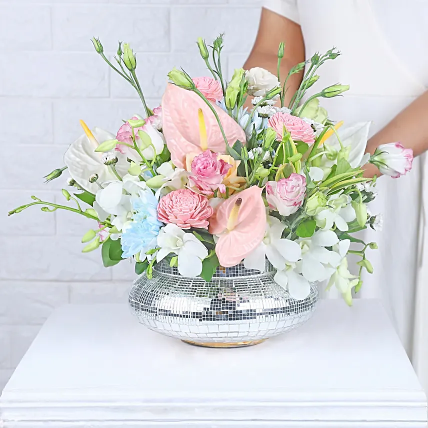Flower Elegance in White and Pink