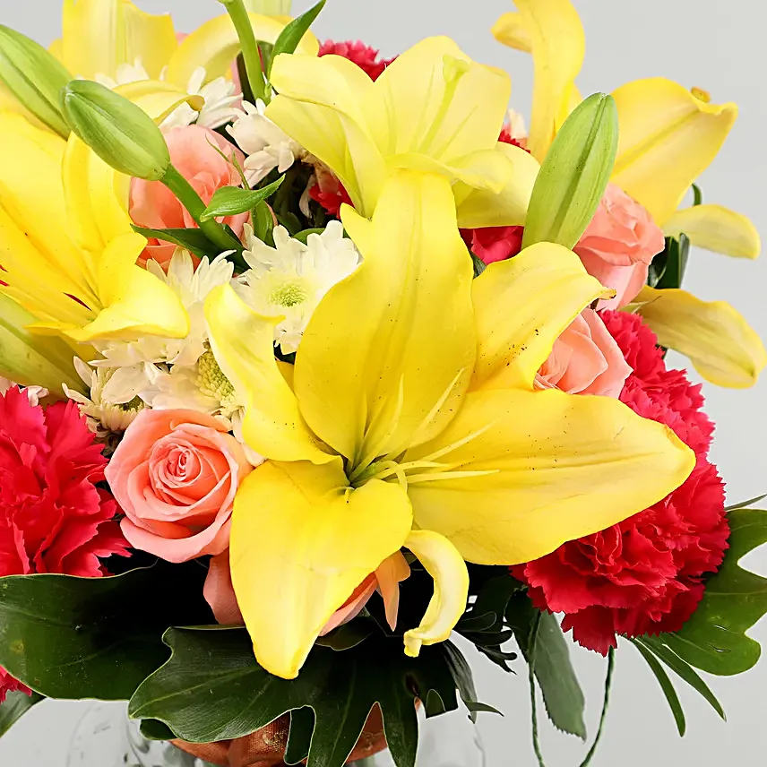 Online Mix Flowers In Fishbowl Vase