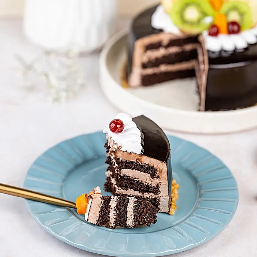 Fruit Chocolate Cake Half kg