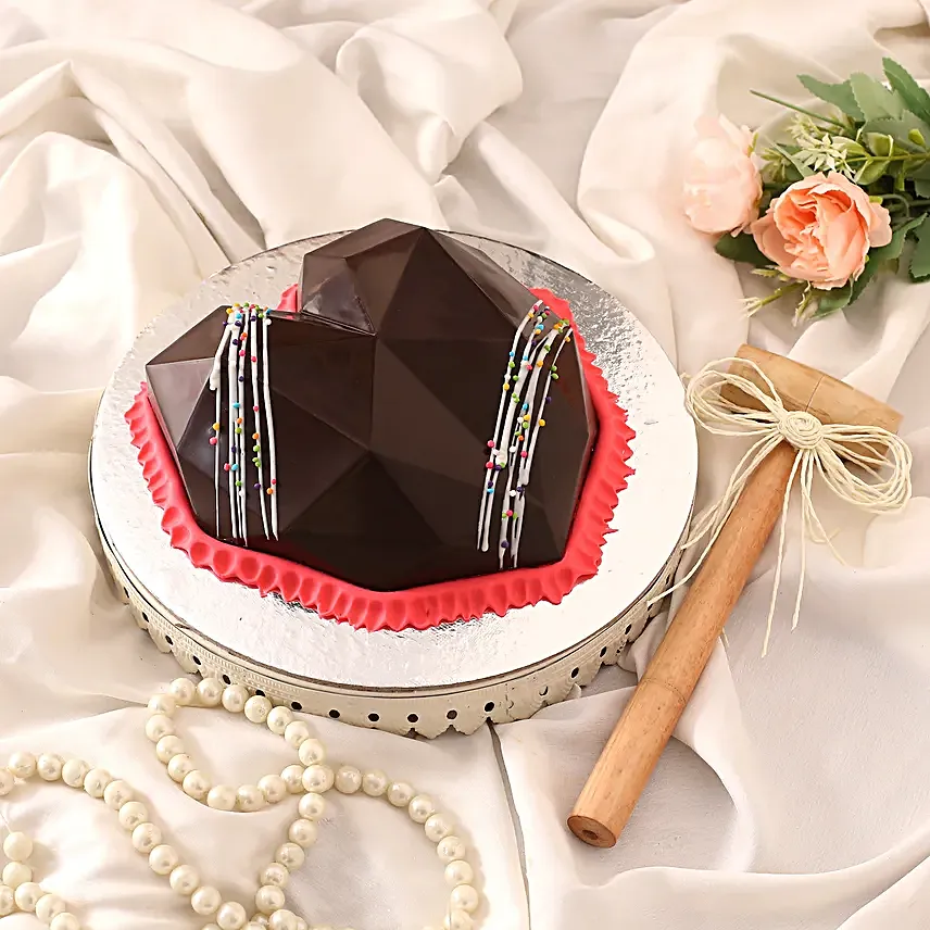 Gems Filled Heart Shaped Pinata Cake 1 Kg