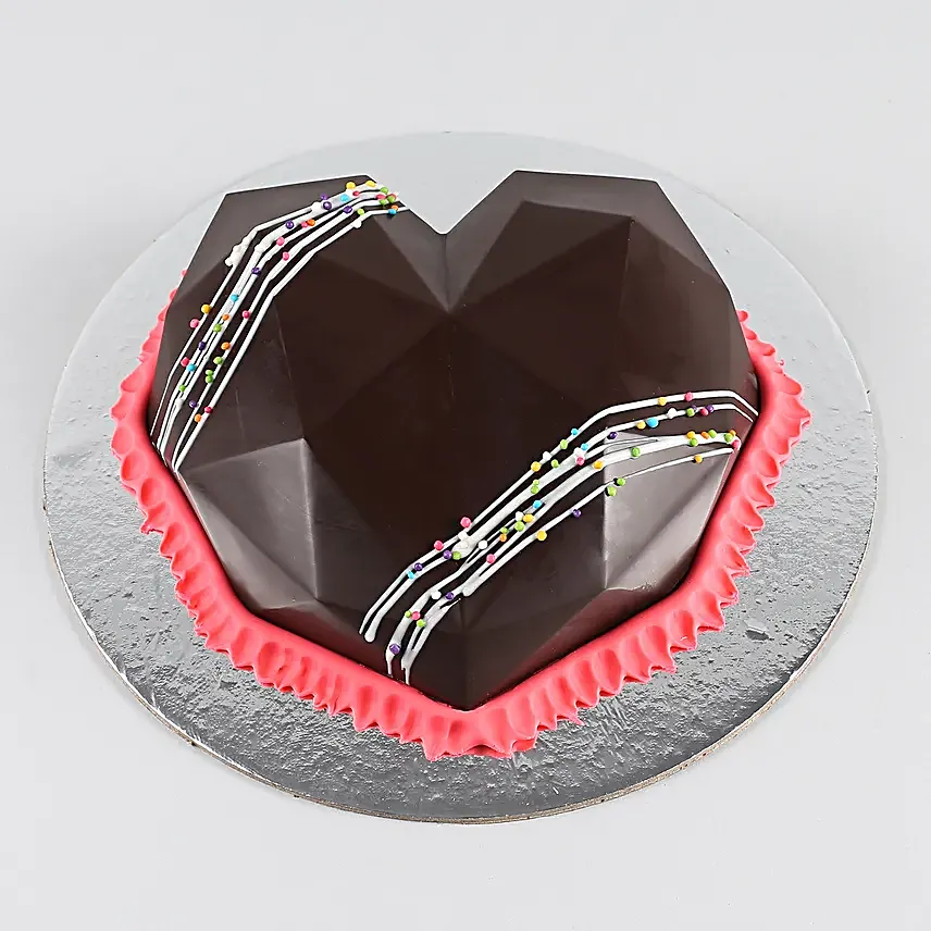 Gems Filled Heart Shaped Pinata Cake 1 Kg