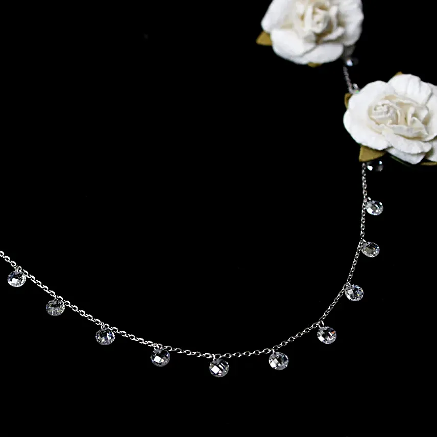 GIVA Silver Queen Necklace