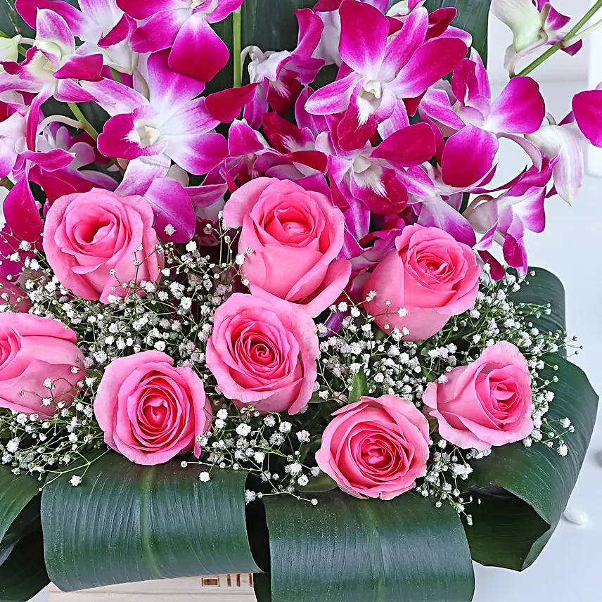 Gleaming Beauty Floral Arrangement