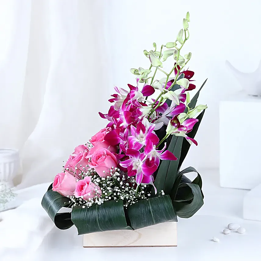 Gleaming Beauty Floral Arrangement