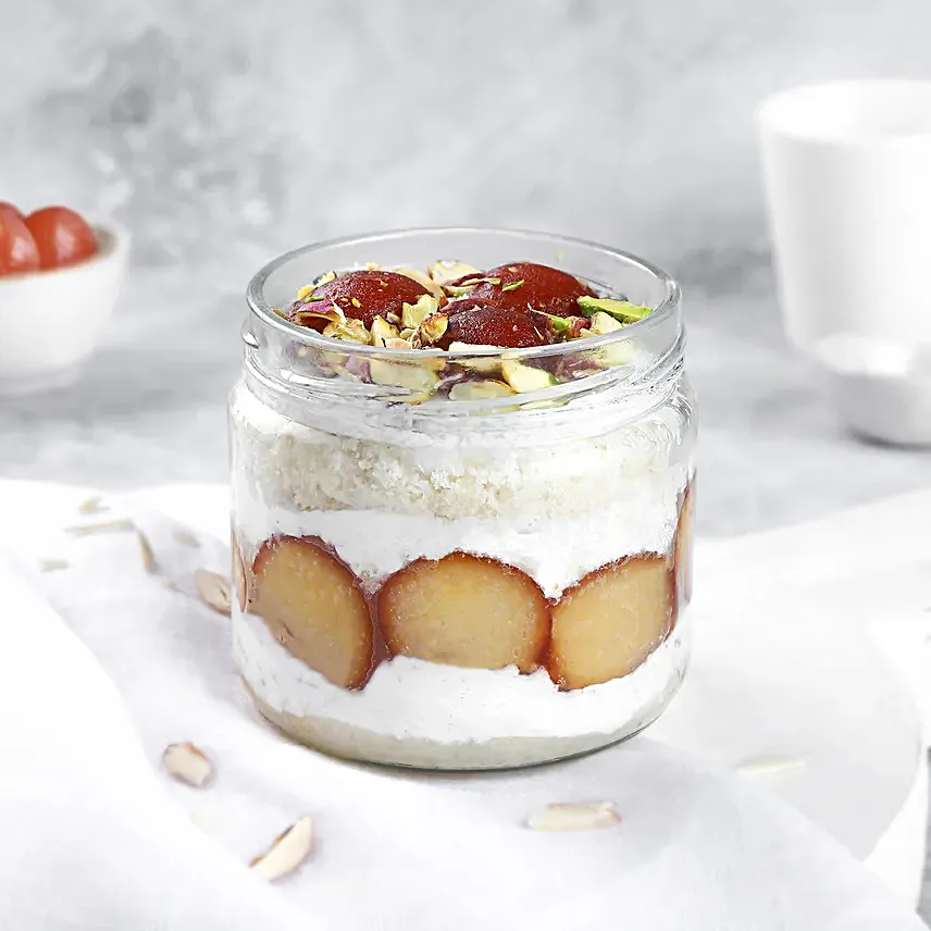 Gulab Jamun Bliss Jar Cake Set