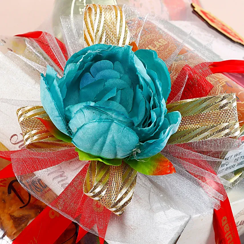 Gulab Savouries Delight Gift Set