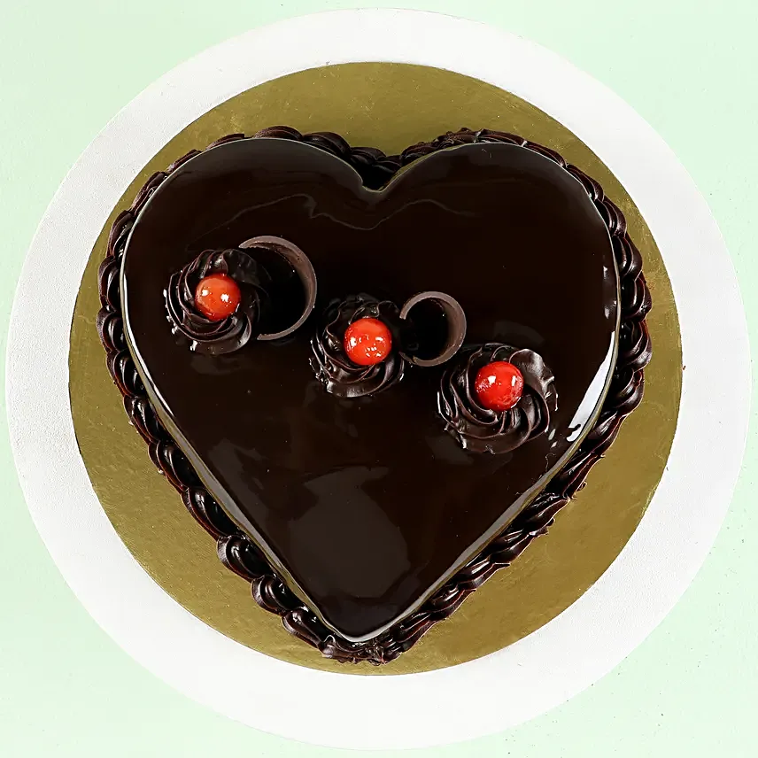 Red Roses and Cake Arrangement Online