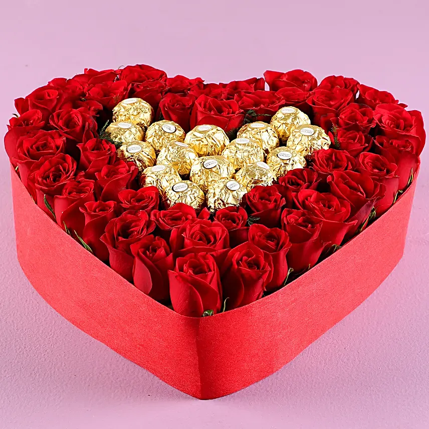 Herat Shaped Red and White Rose Box Online