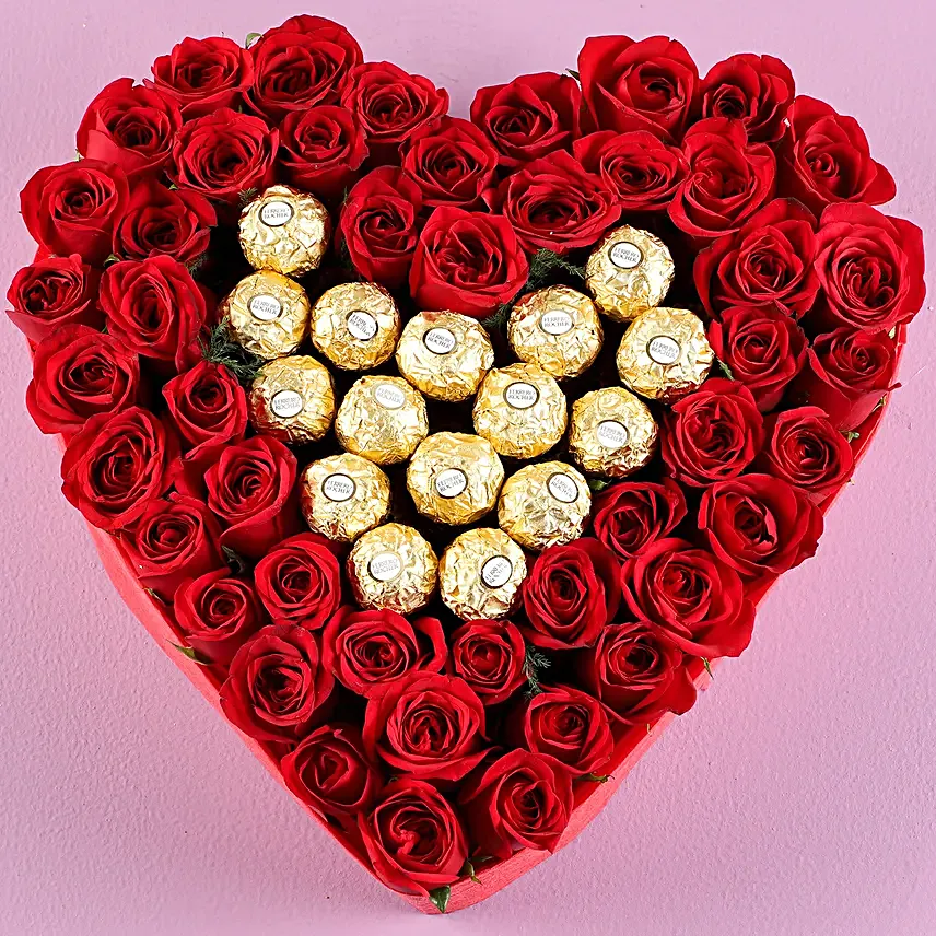 Herat Shaped Red and White Rose Box Online