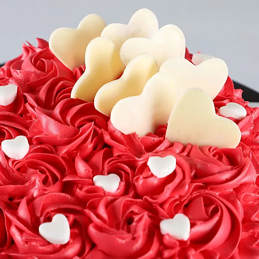 Romantic Cake For Valentine's Day