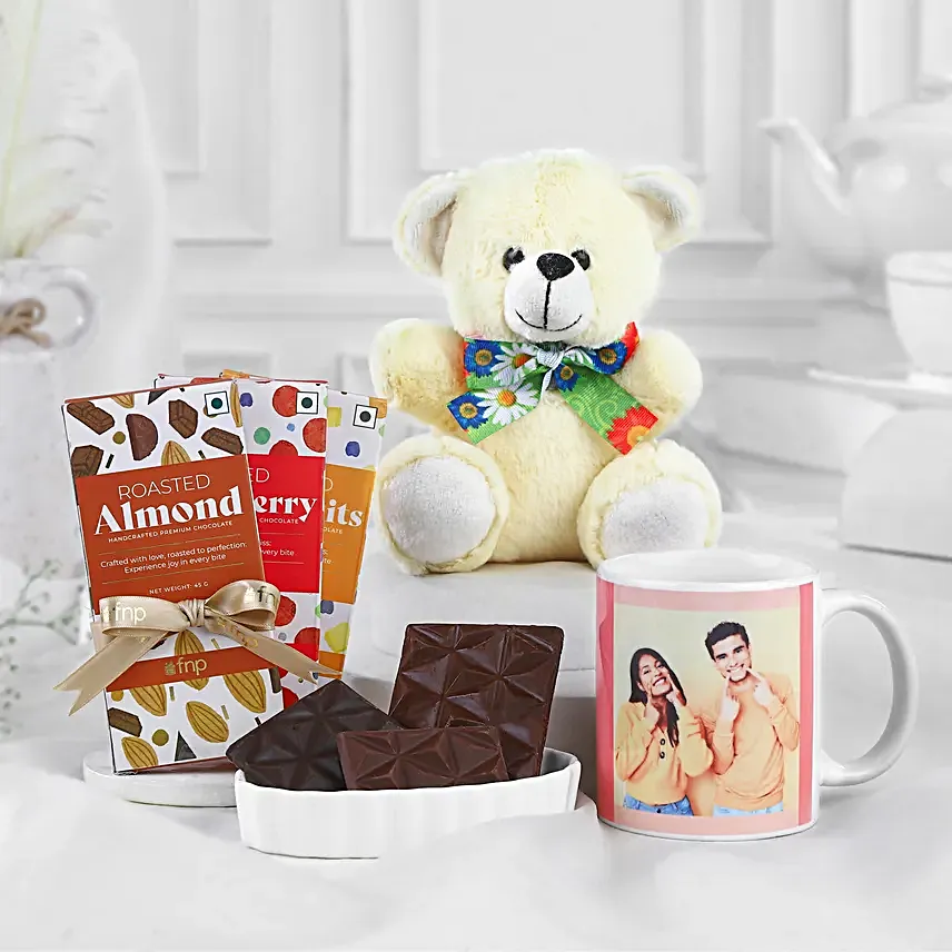 Heartfelt Snuggles N Choco Delights