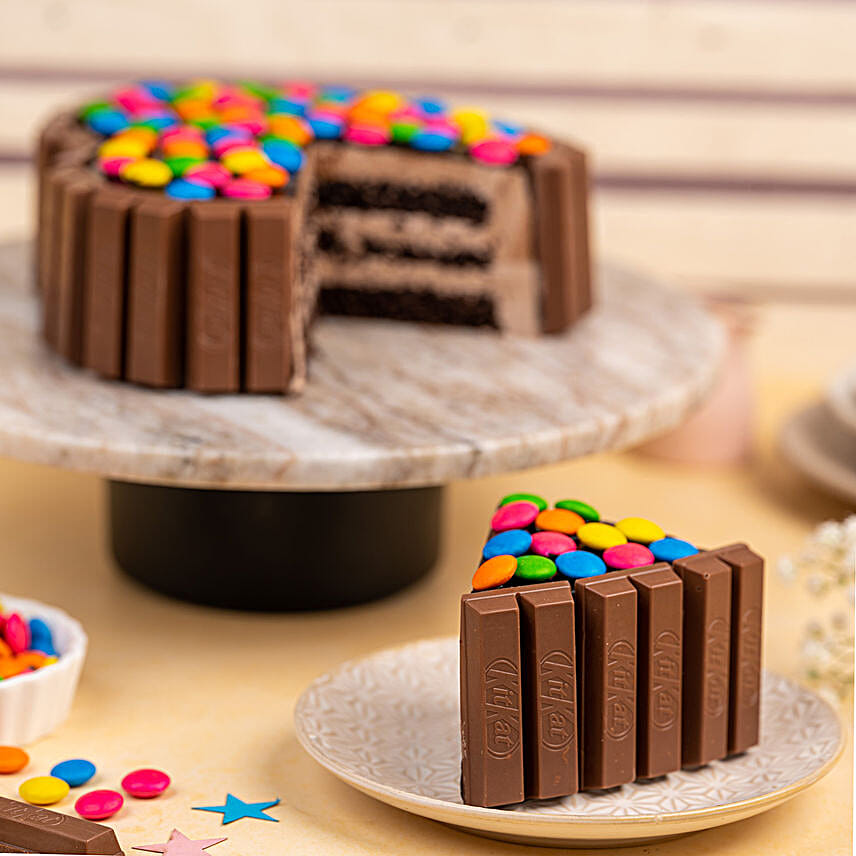 kitkat cake for christmas