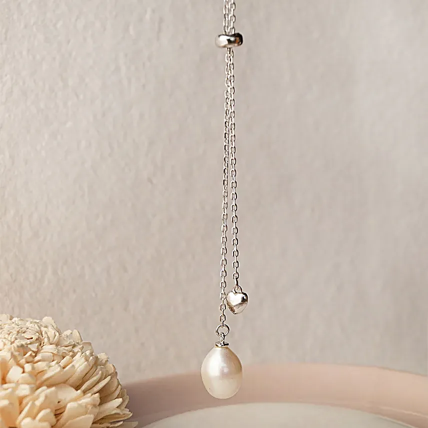 Hearty Pearl Drawstring Necklace