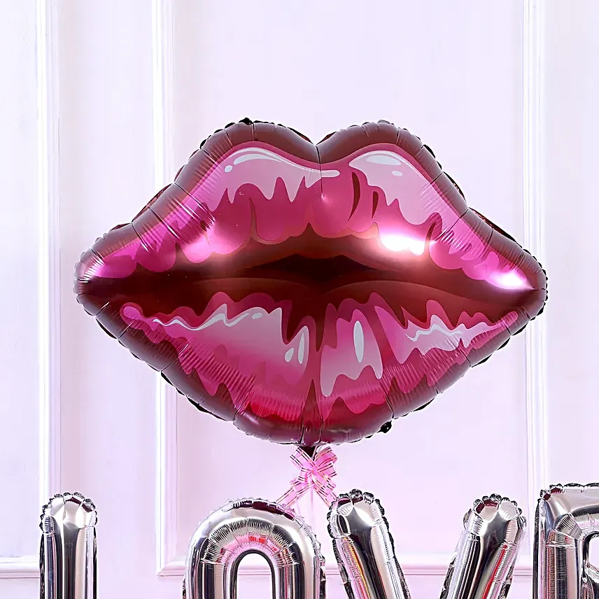 Kiss of Love Balloon Arrangement