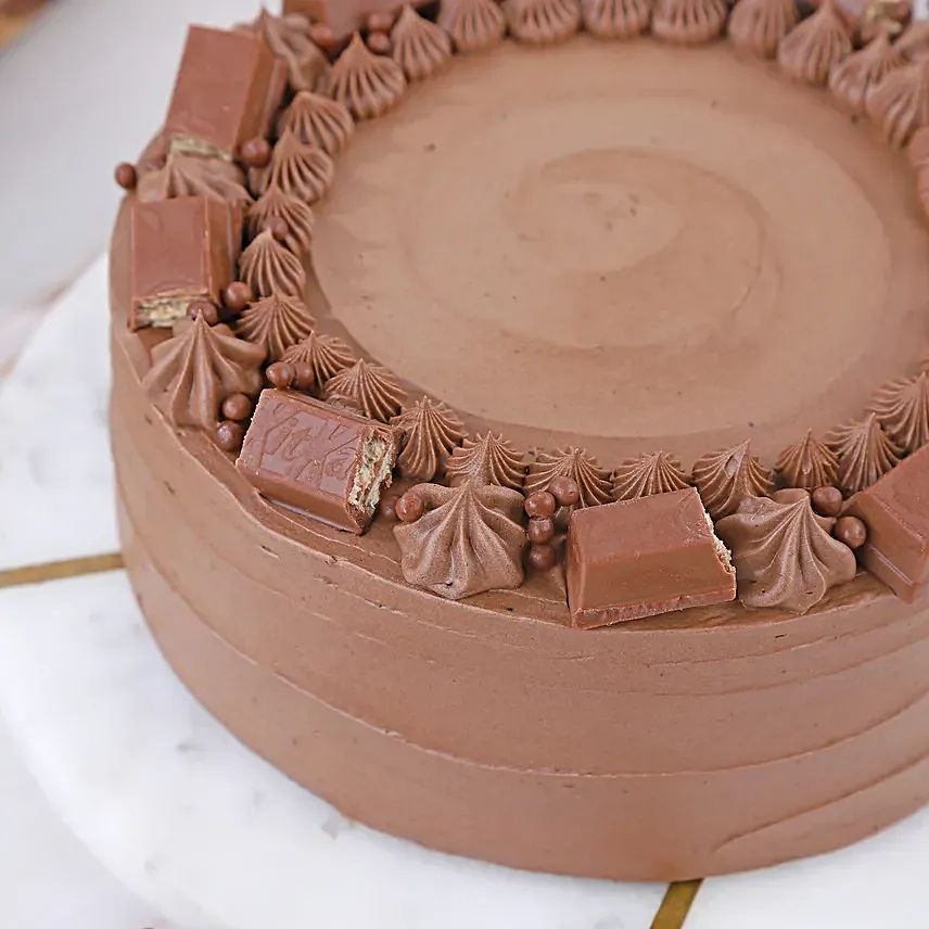Kit Kat Crunch Cream Cake Half Kg