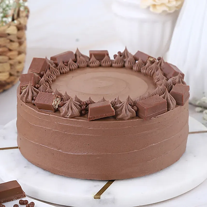 Kit Kat Crunch Cream Cake Half Kg