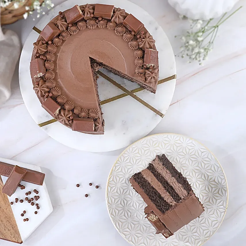 Kit Kat Crunch Cream Cake Half Kg