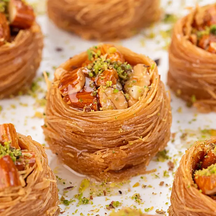 Kundan Rakhi Set N Sweet Savoury Delights