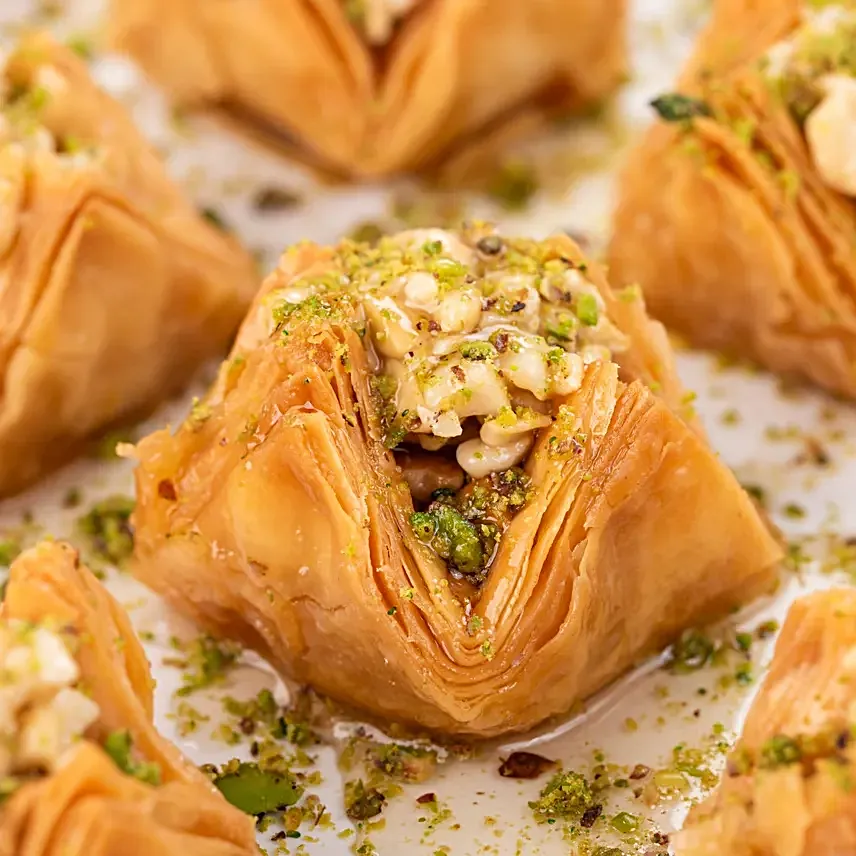 Kundan Rakhi Set N Sweet Savoury Delights