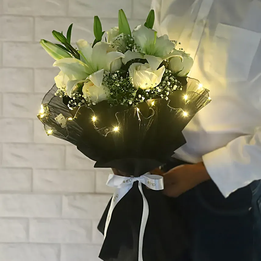 Light of Your Life Rose Bouquet
