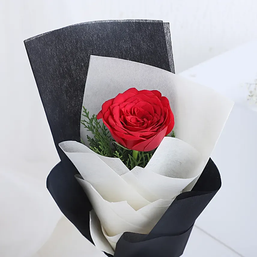 Love Red Rose Bouquet N Butterscotch Cake