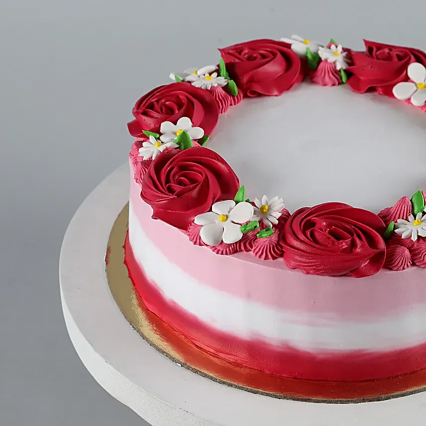 Lovely Red Roses Around Chocolate Cake Half Kg
