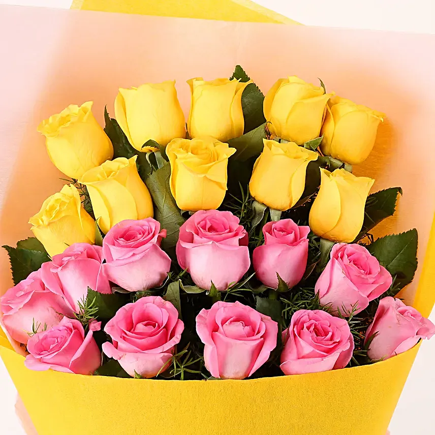 Lovely Roses Bouquet & Pineapple Cake Combo