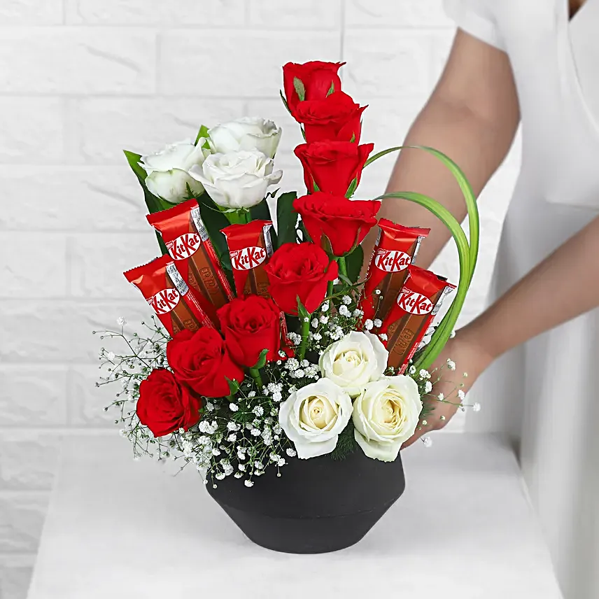 Loves Elegance Red Velvet Delight Cake N Red Roses Ensemble