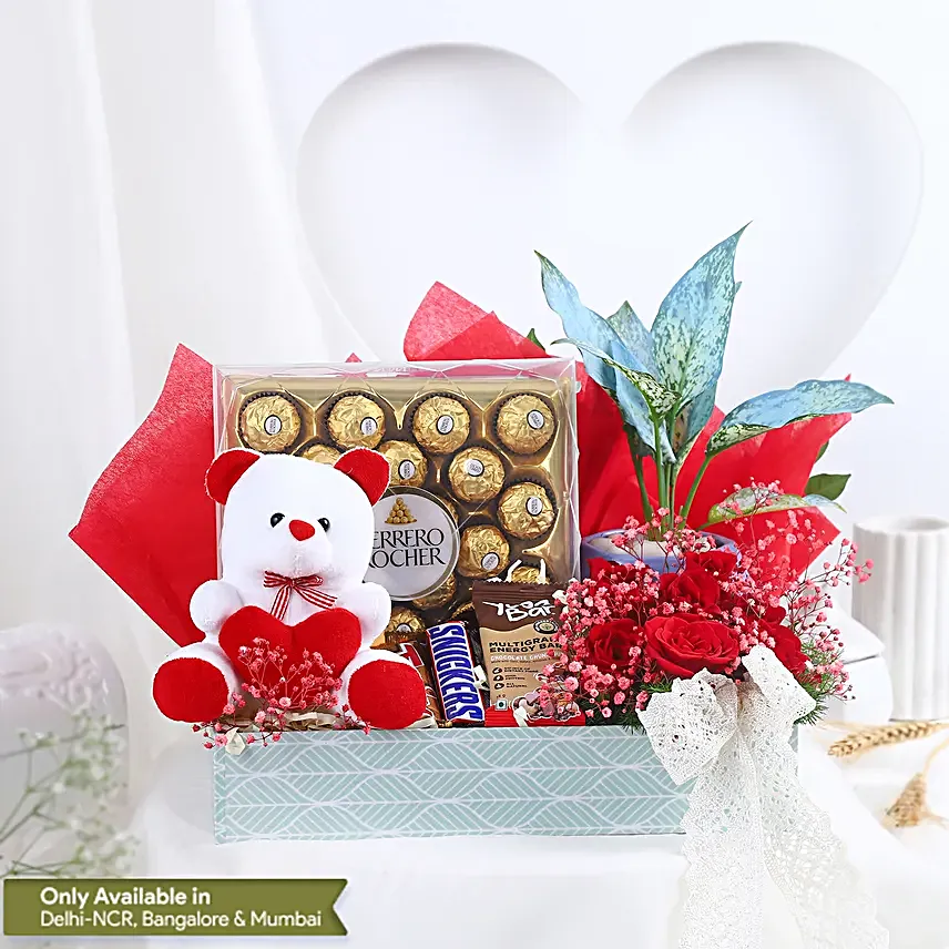 Loves Sweet Murmur Valentine Gift Tray
