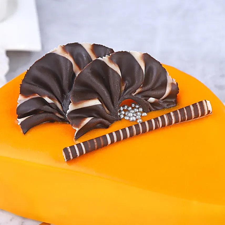 Luscious Vanilla Eggless Cake 1 Kg